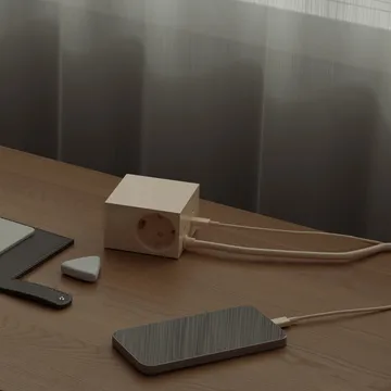 Cuboid+ grenuttag USB-C 30W 2 m - Pearled Ivory - Kord
