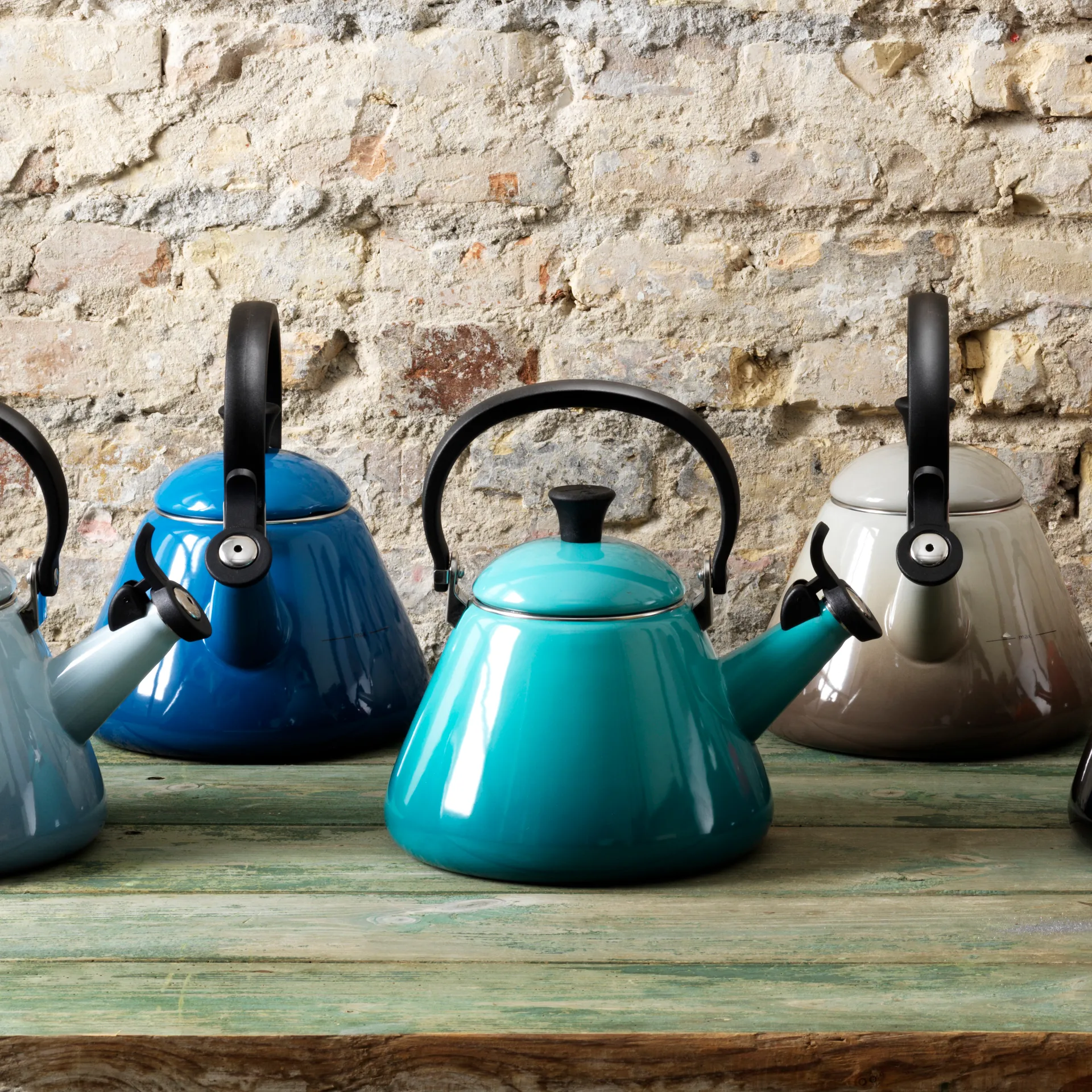 Le Creuset Kone vattenkittel med vissla, Caribbean Le Creuset