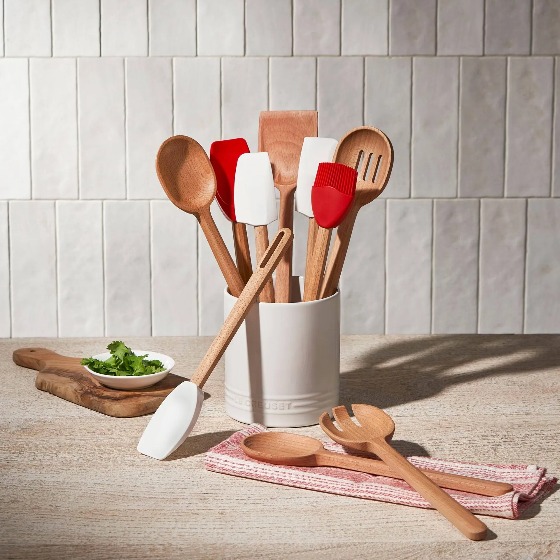 Le Creuset Signature grytsked, Cerise, narrow Le Creuset