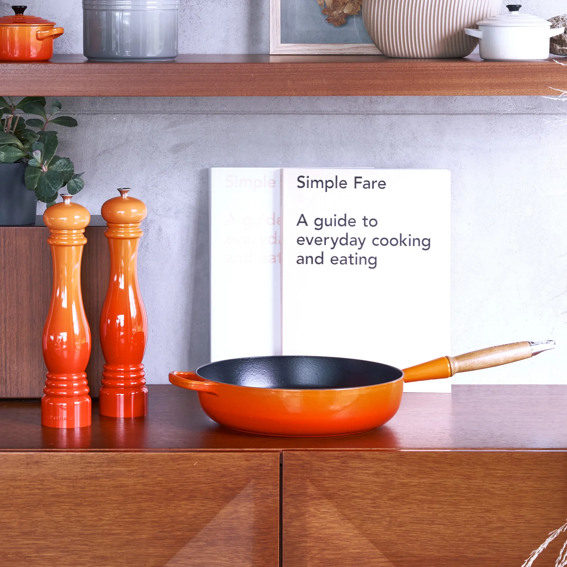 Le Creuset Signature saltkvarn, Volcanic, stor 32 cm Le Creuset