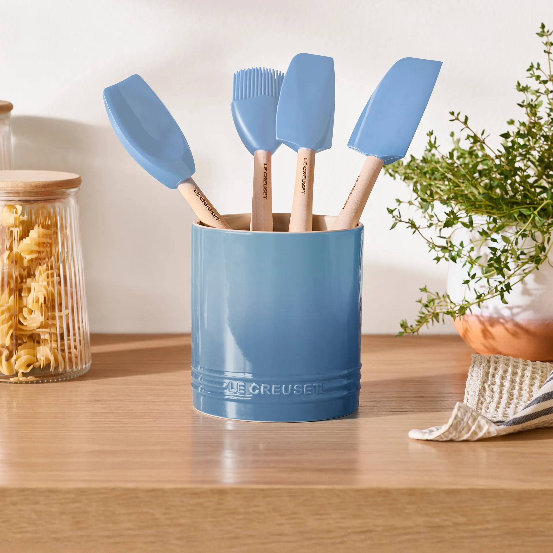 Signature stengods bestick- och redskapskrus 1.1 L, Chambray Le Creuset