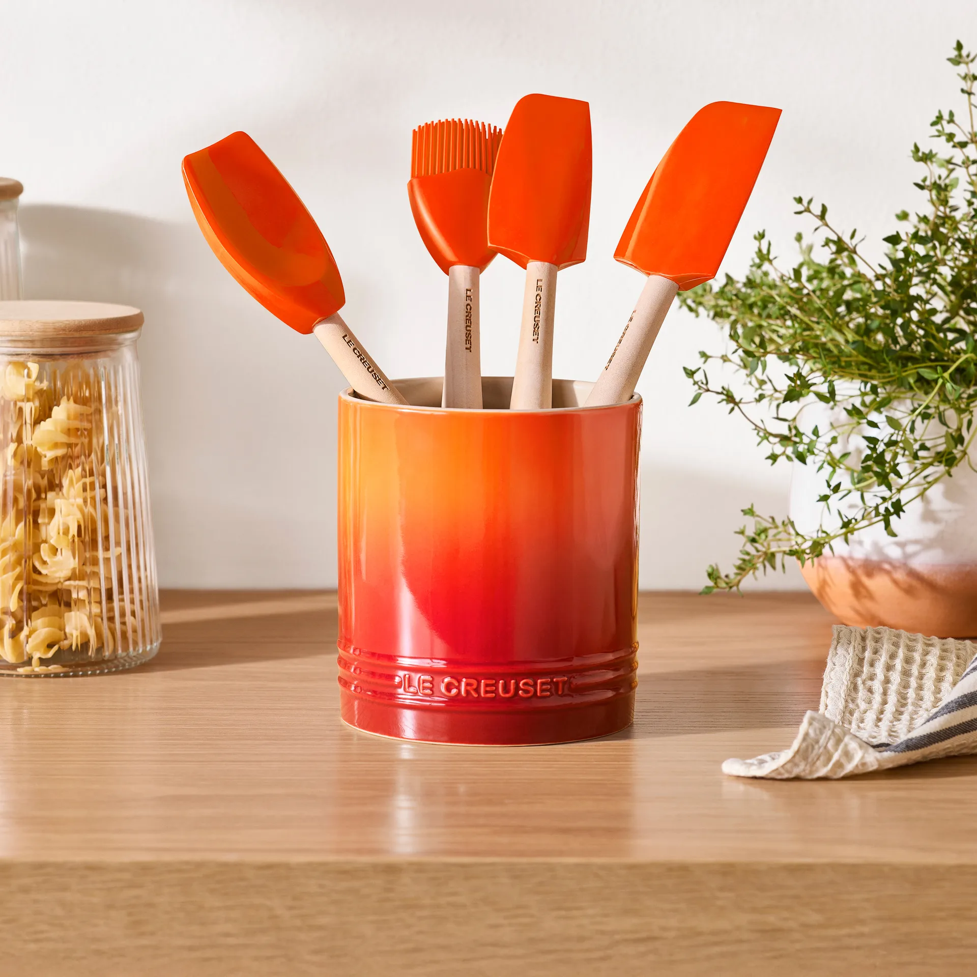 Signature stengods bestick- och redskapskrus 1.1 L, Volcanic Le Creuset