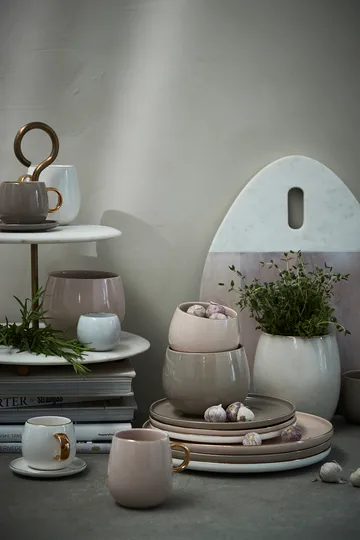 Clara mugg med öra 27 cl - Driftwood-light gold - Lene Bjerre
