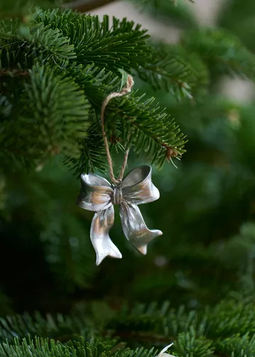 Serafina bow hänge - Silverfärgad, 6x2,5x6,7 cm - Lene Bjerre
