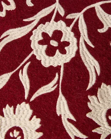Flower Embroidered Wool Mix kuddfodral 50x50 cm - Red-Light beige - Lexington