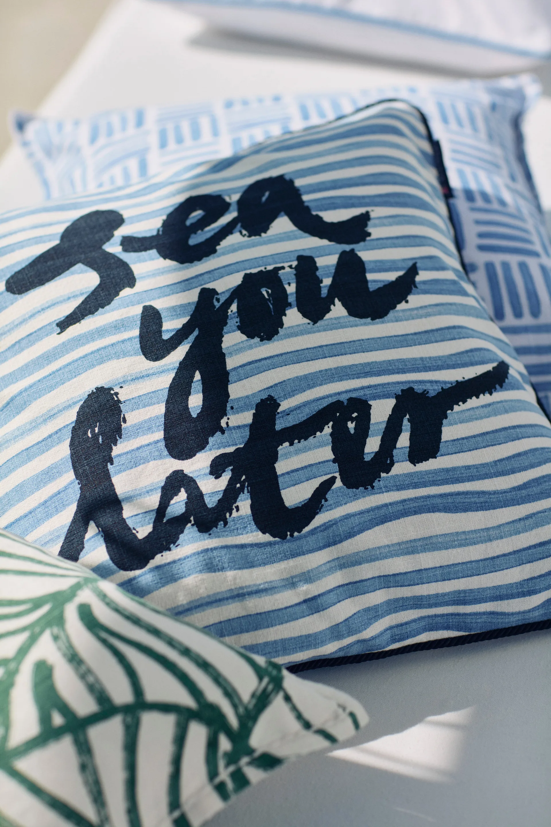 Graphic Printed Cotton Canvas kuddfodral 50x50 cm, Blue-White Lexington