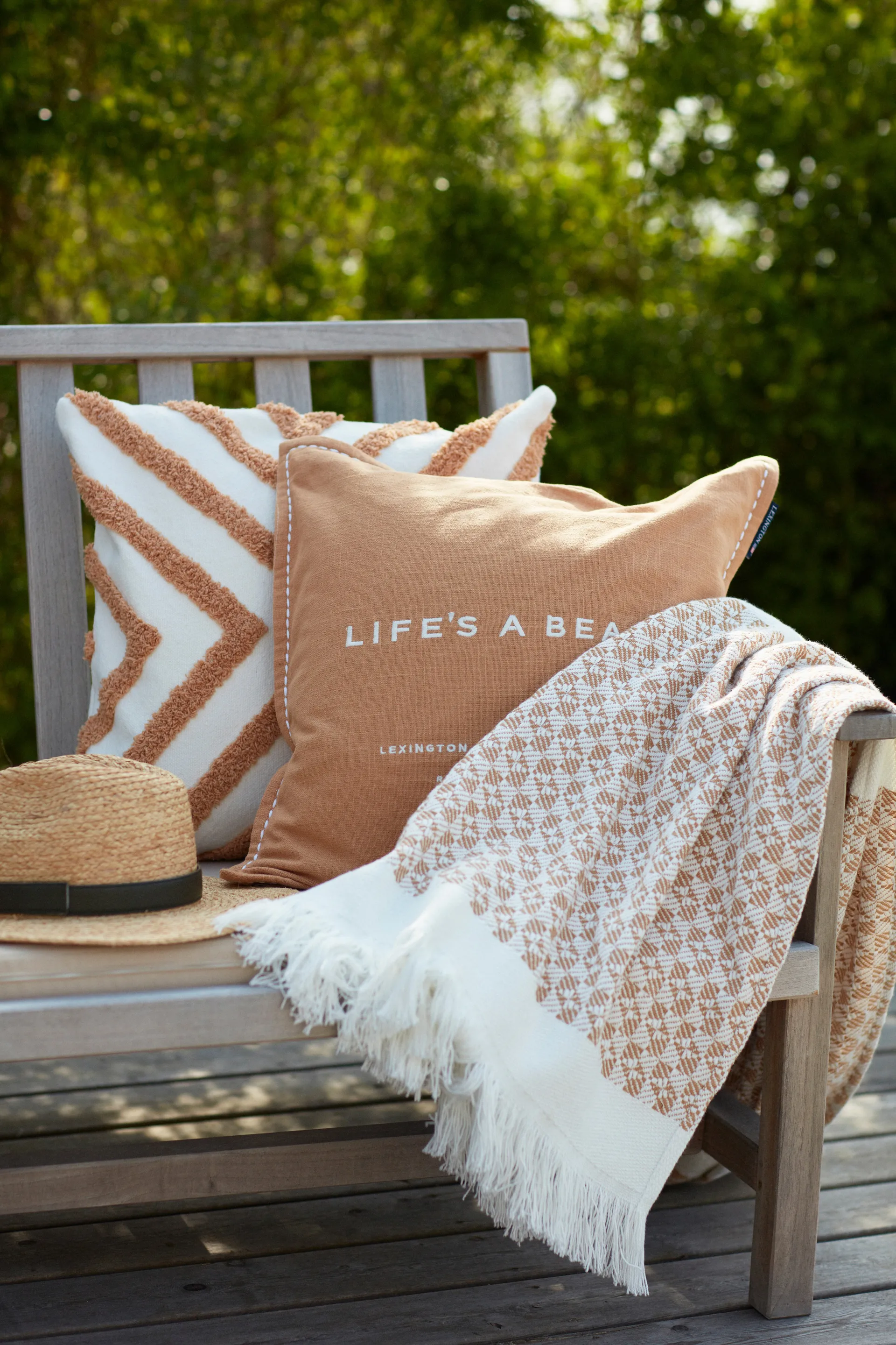 Life's A Beach Embroidered kuddfodral 50x50 cm, Beige-vit Lexington