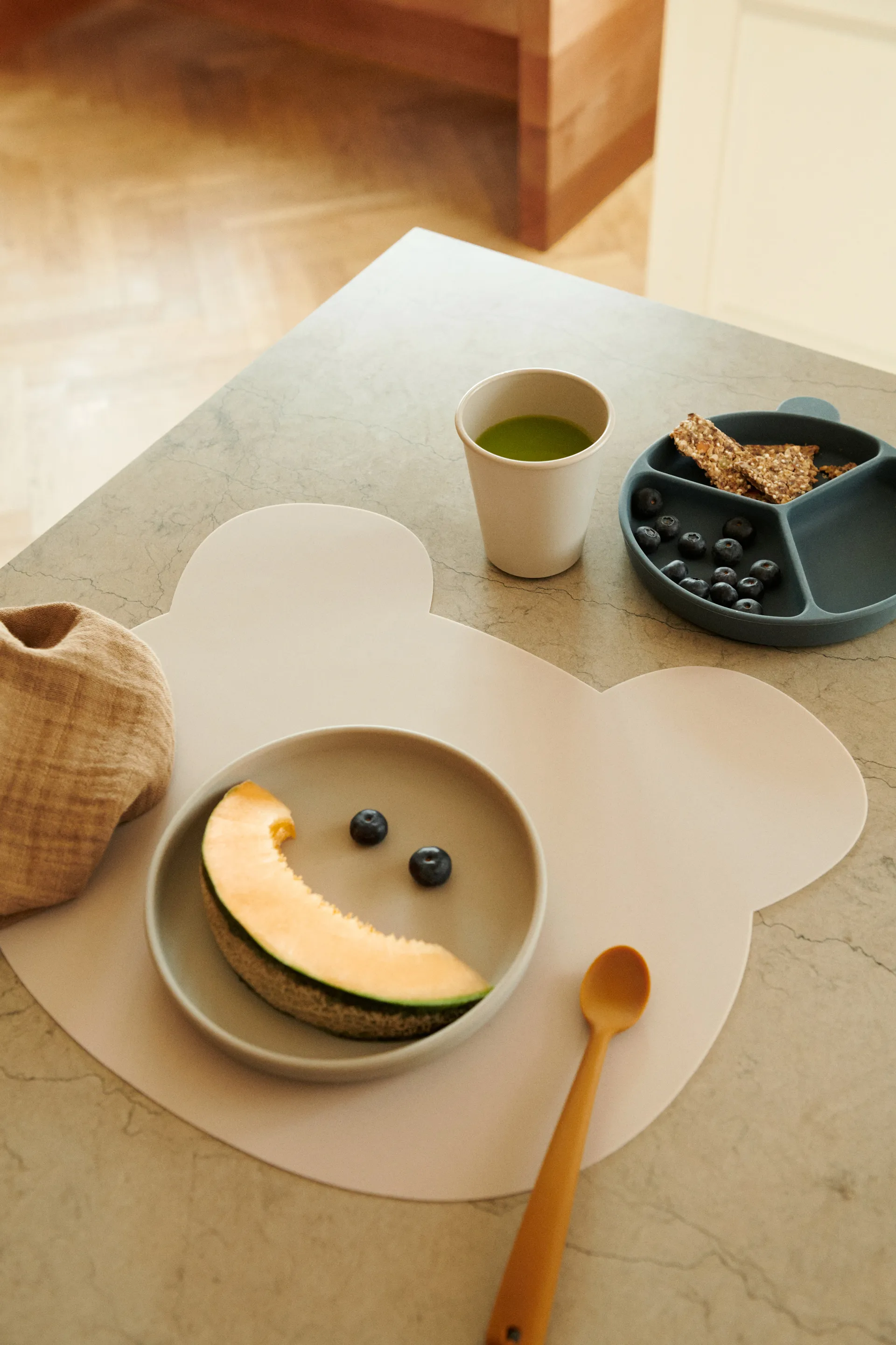 Stacy delad barntallrik 2-pack, Sea blue-Whale blue Liewood