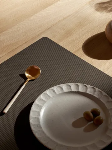 Corduroy bordstablett square L - Caviar - LIND DNA