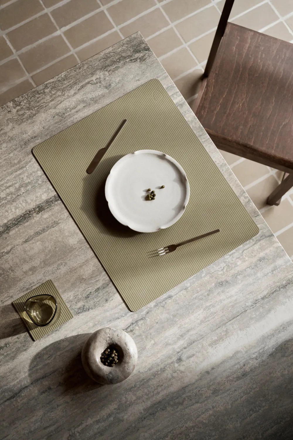 Corduroy bordstablett square L, Herbal Dust LIND DNA