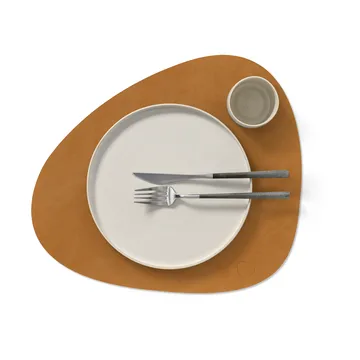 Nupo bordstablett curve L - Burned curry, 44x37 cm - LIND DNA