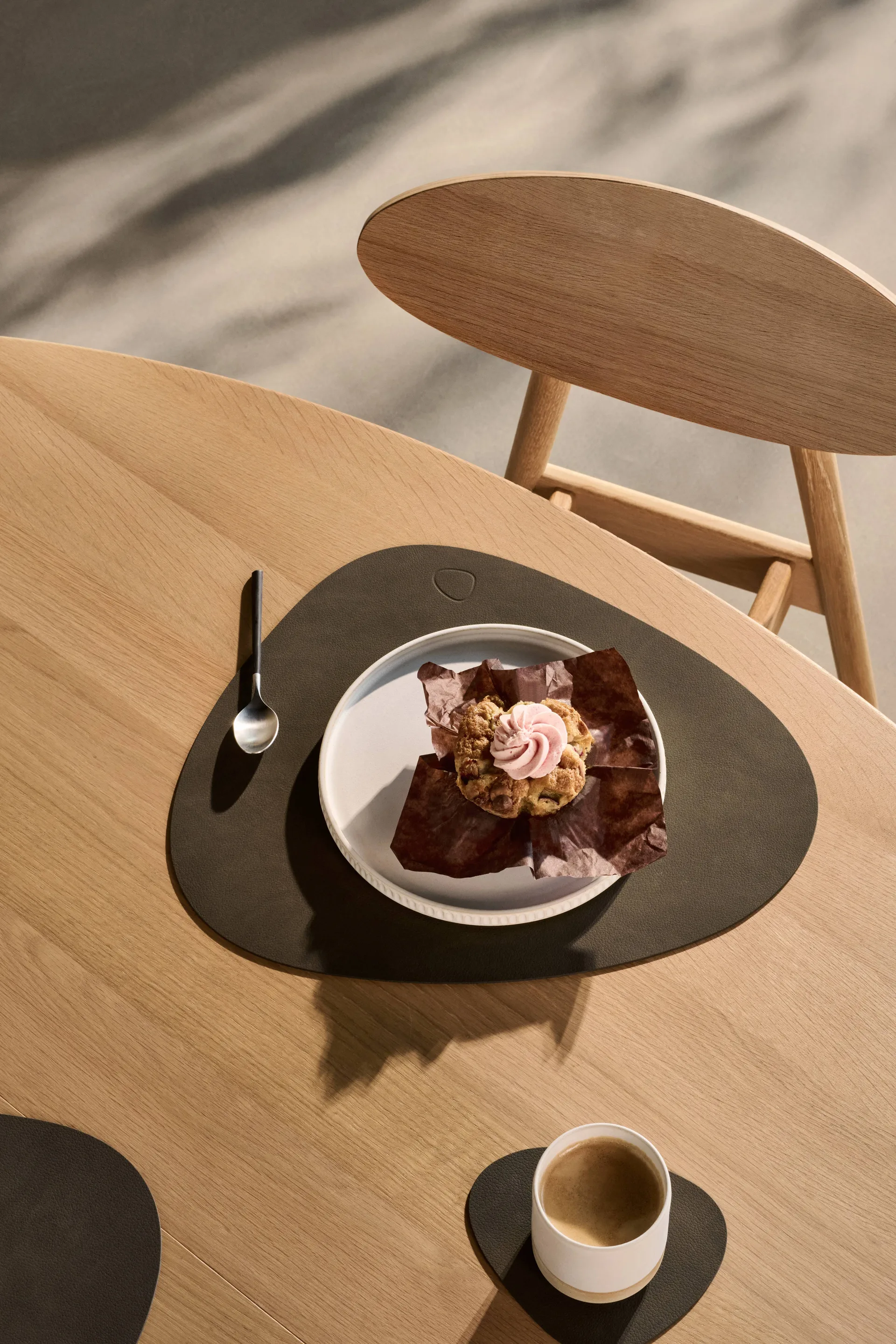 Nupo glasunderlägg curve, Caviar LIND DNA