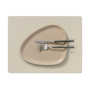 Serene bordstablett square M 26,5x34,5 cm - Cream, 26,5x34,5 cm - LIND DNA