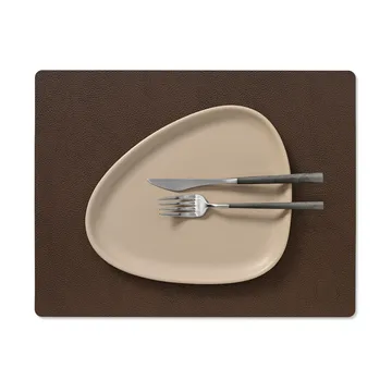 Serene bordstablett square M 26,5x34,5 cm - Hazel, 26,5x34,5 cm - LIND DNA