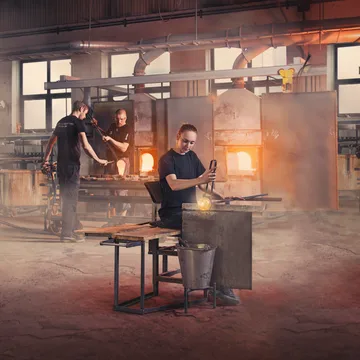Masq Mazzai glasskulptur - Guld - Målerås Glasbruk
