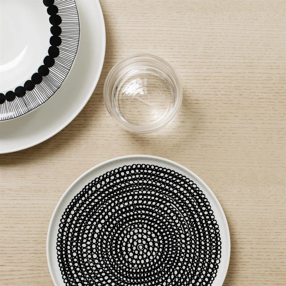 Räsymatto tallrik 20 cm 6-pack svart små prickar,  Marimekko