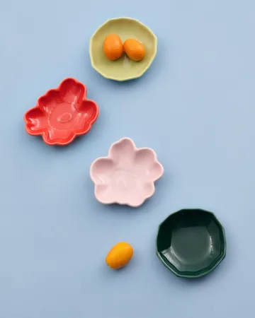 Unikko & kivet shape tallrik 4 delar - Pink-pear-red-dark green - Marimekko