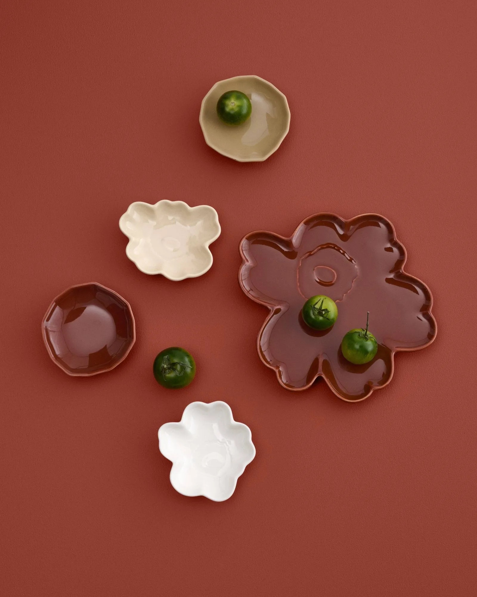 Unikko shape tallrik, Chestnut Marimekko