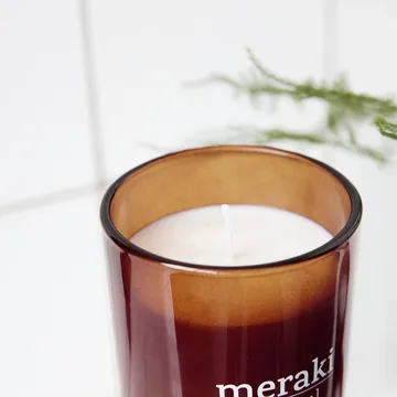 Meraki doftljus brunt glas 12 timmar - Nordic pine - Meraki