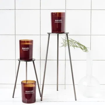 Meraki doftljus brunt glas 35 timmar - Nordic pine - Meraki