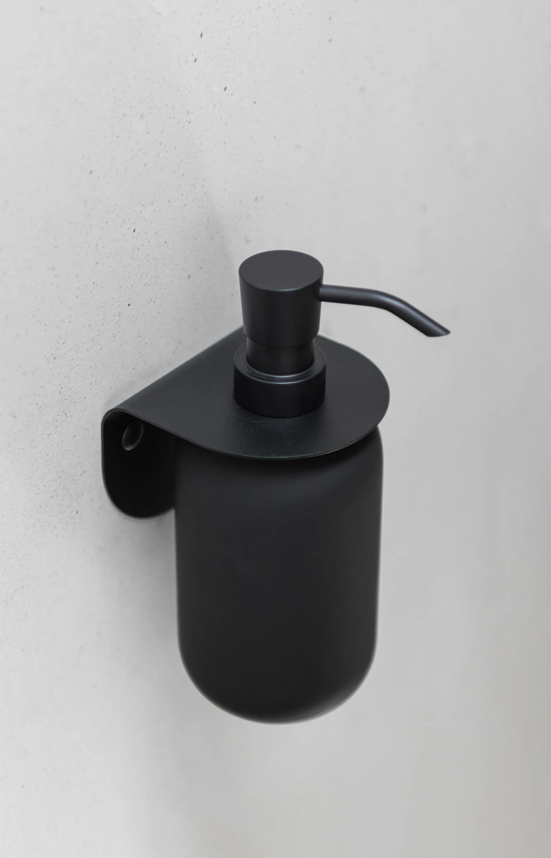 Carry vägghängd hållare enkel, Black Mette Ditmer