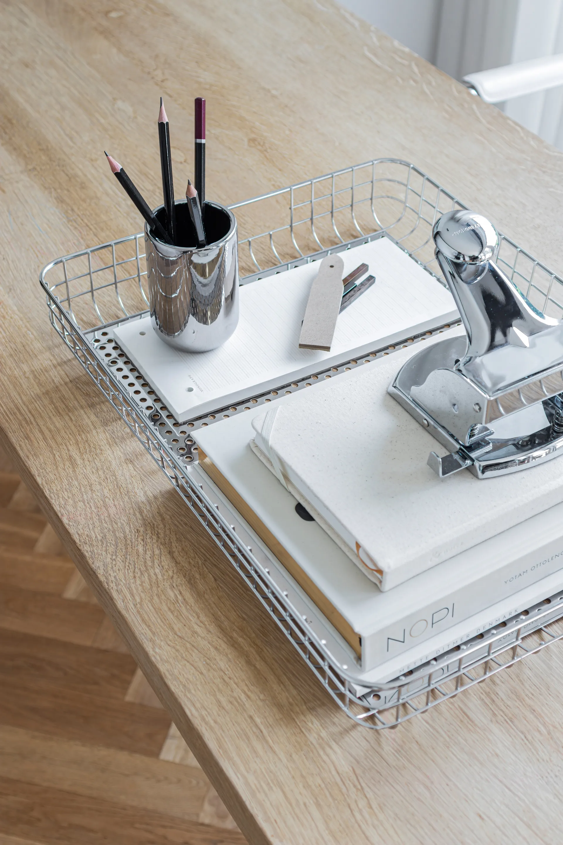 Lift bricka 33,5x45,5 cm, Chrome Mette Ditmer