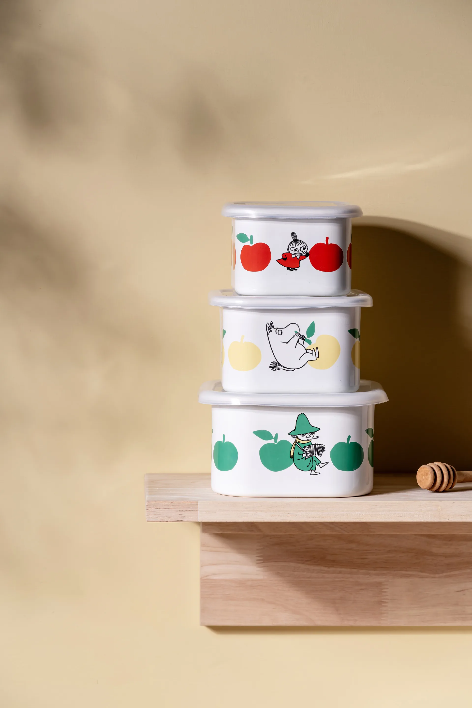 Mumin emaljburk med lock 0,67 L, Joyfull Apples-röd Muurla