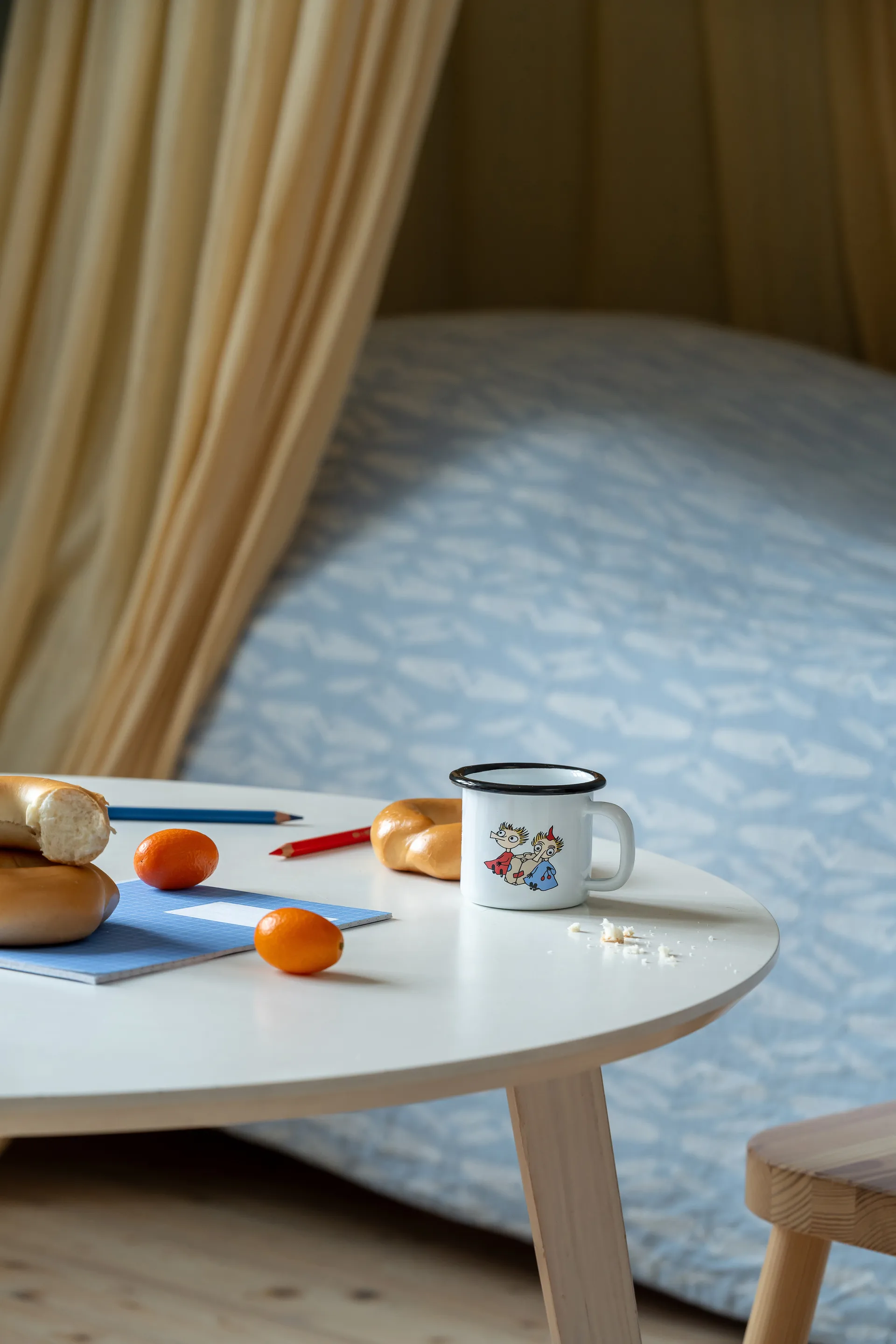 Mumin emaljmugg 1,5 dl, Thingumy and Bob Muurla