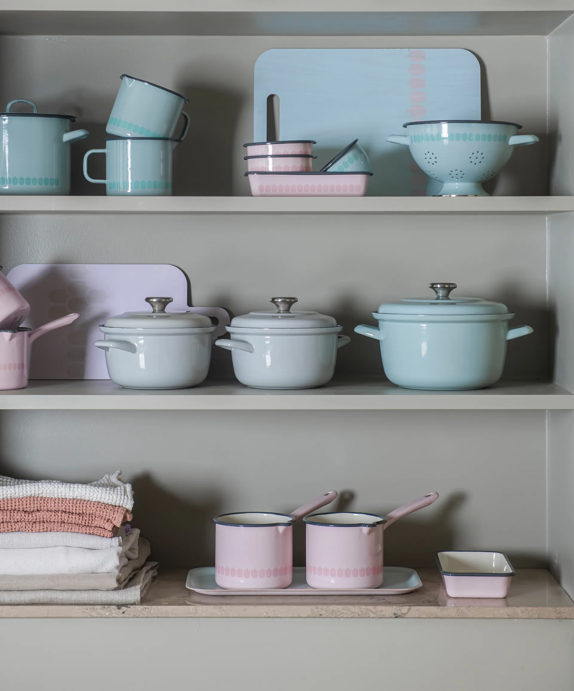 Vappu emaljkastrull 1,9 L, Rosa Muurla