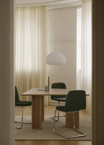 Brink Chair Cantilever Base stol - Svart-svart - Muuto