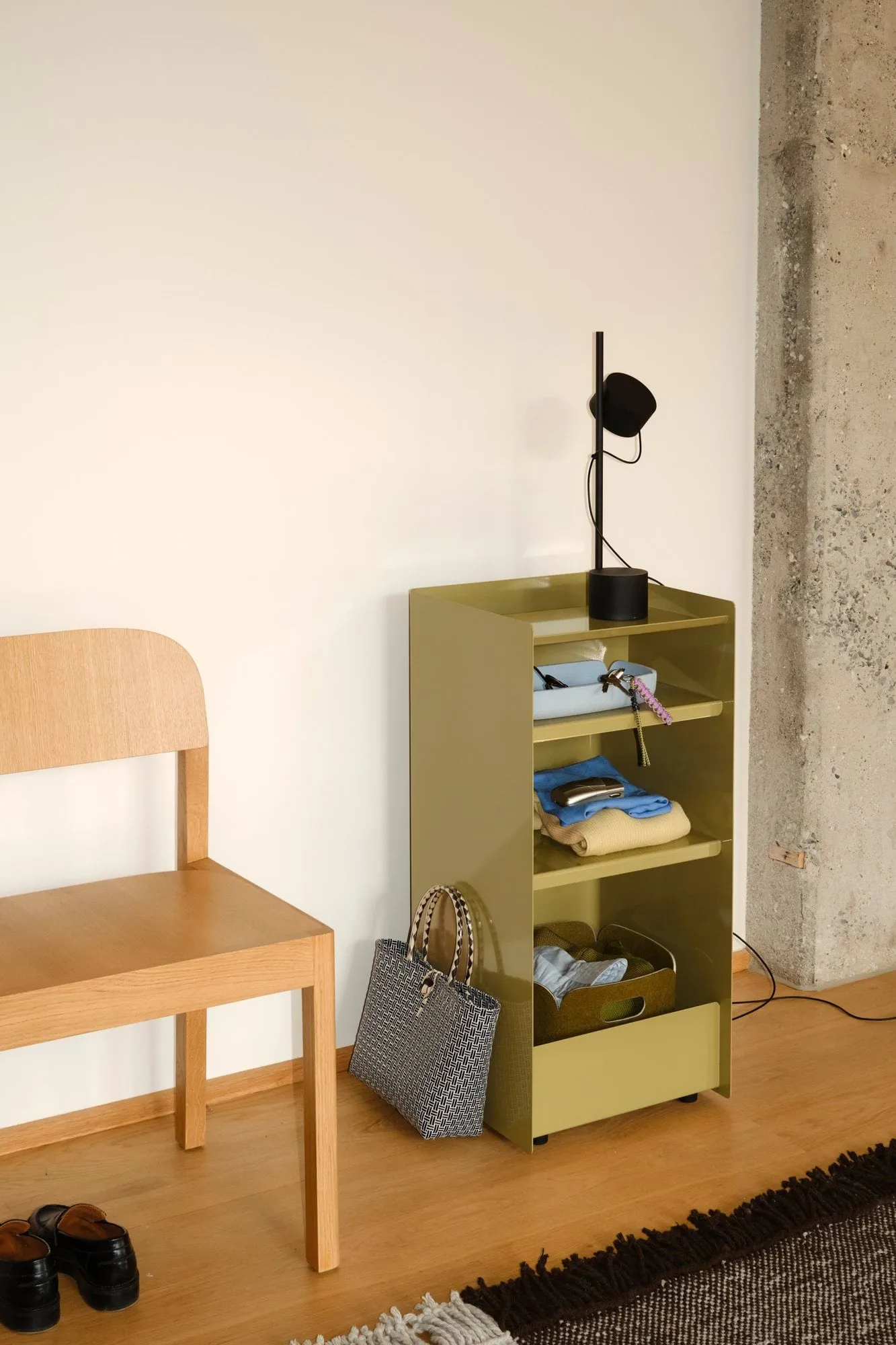 Folded Trolley rullvagn öppen, Dark beige green, 37,4x38,7x37,2 cm Muuto