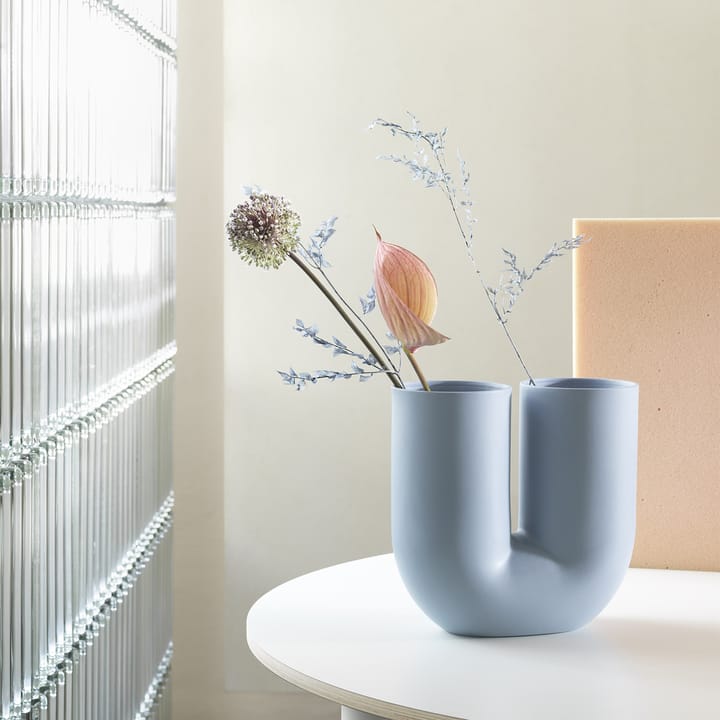 Kink vas 26 cm, Ljusblå Muuto