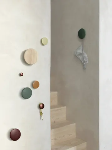 The Dots klädkrok ek - Ø13 cm - Muuto