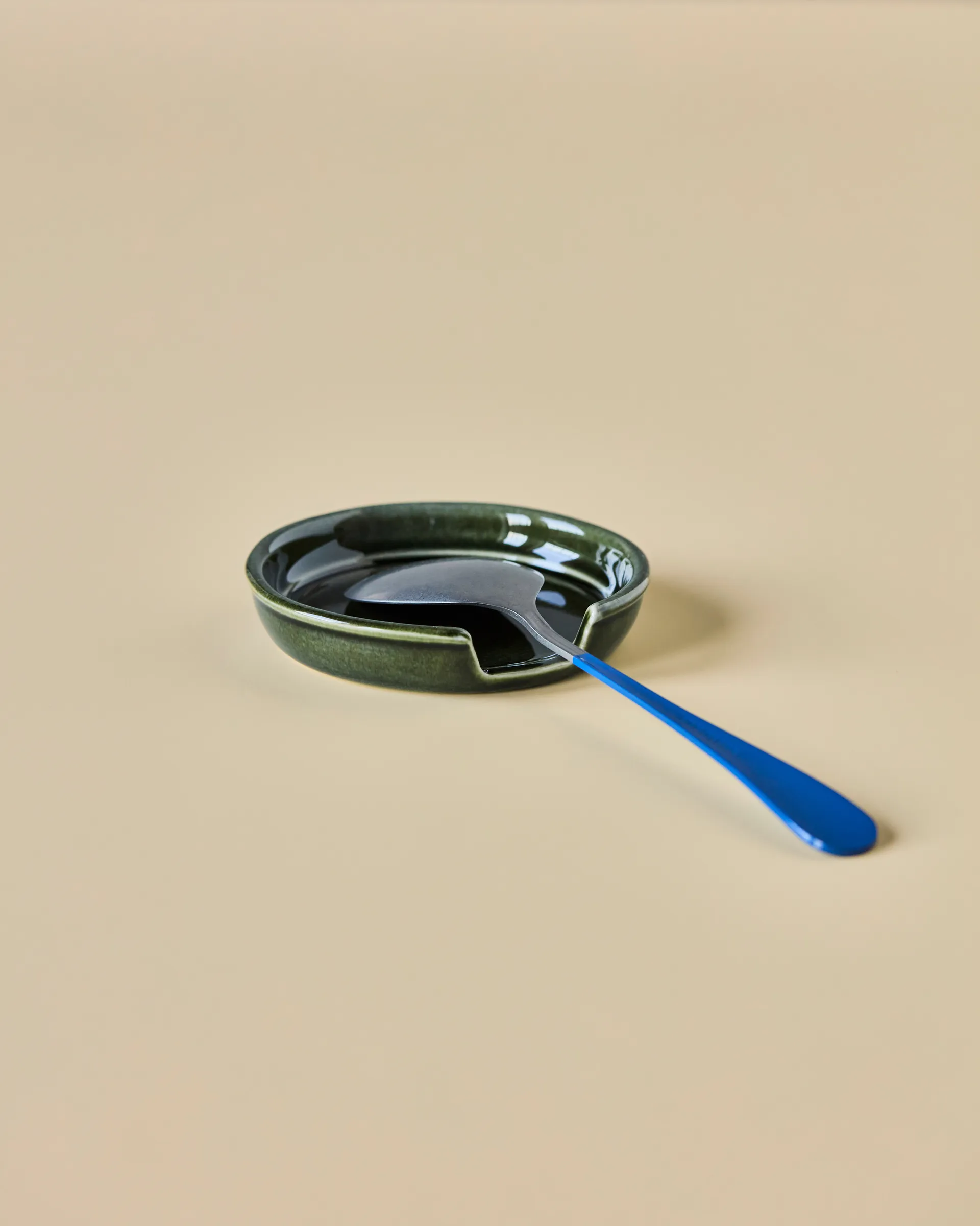 Hala skedhållare, Grön Nicolas Vahé