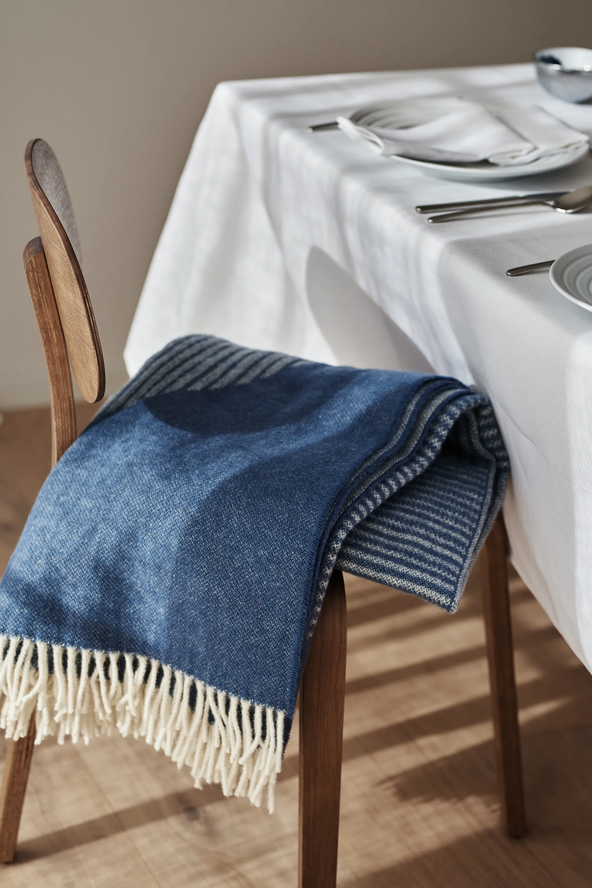 Circles ullpläd 130x185 cm, Blå NJRD