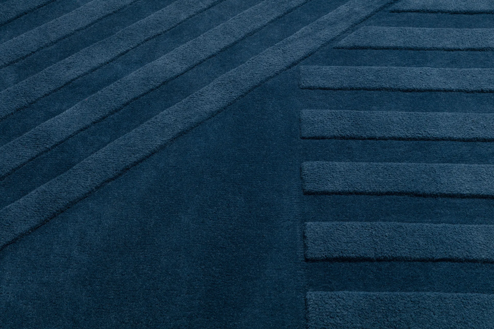 Levels Stripes ullmatta, Blå, 170x240 cm NJRD