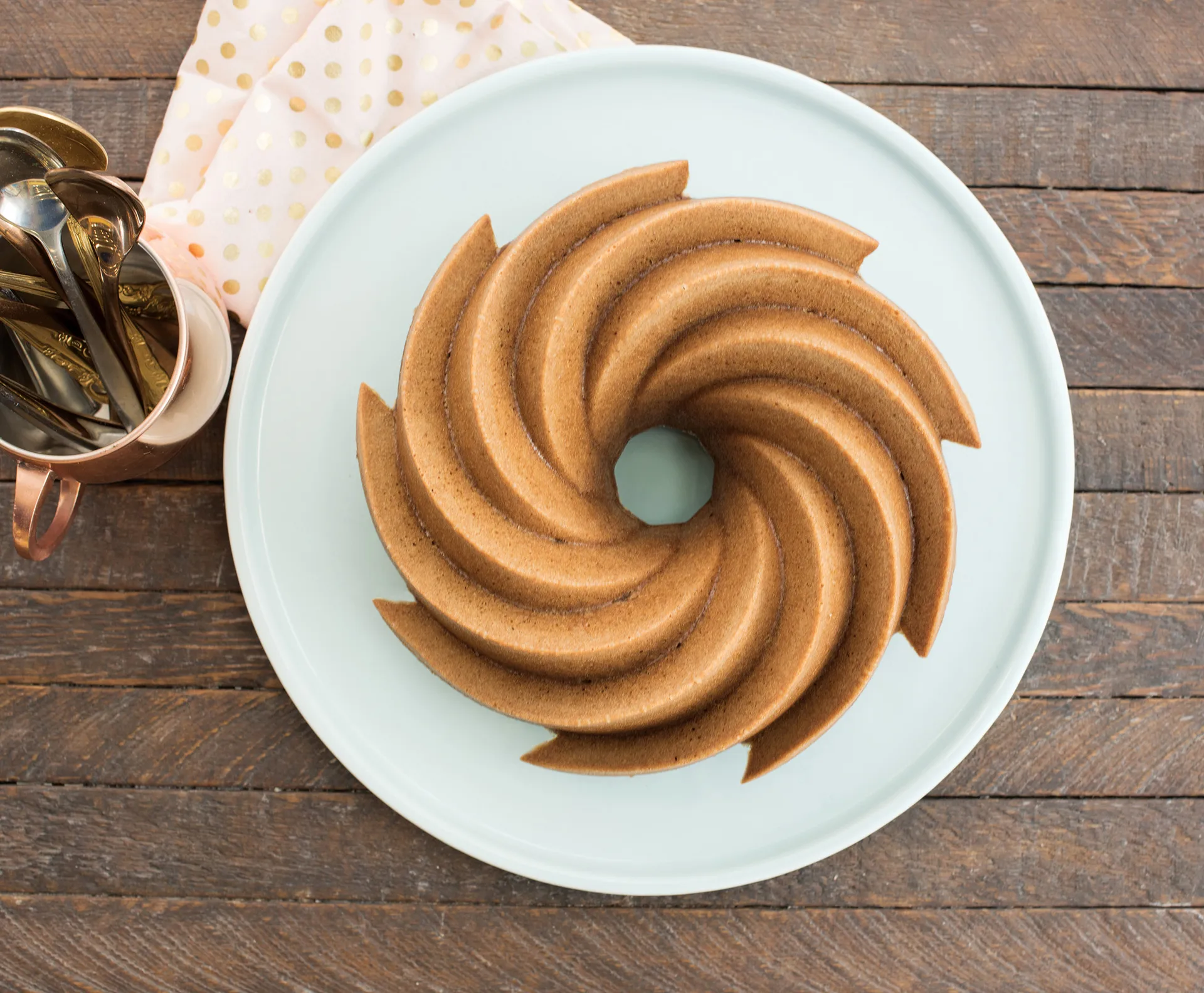 Nordic Ware heritage bundt bakform guld, 2,4 L Nordic Ware