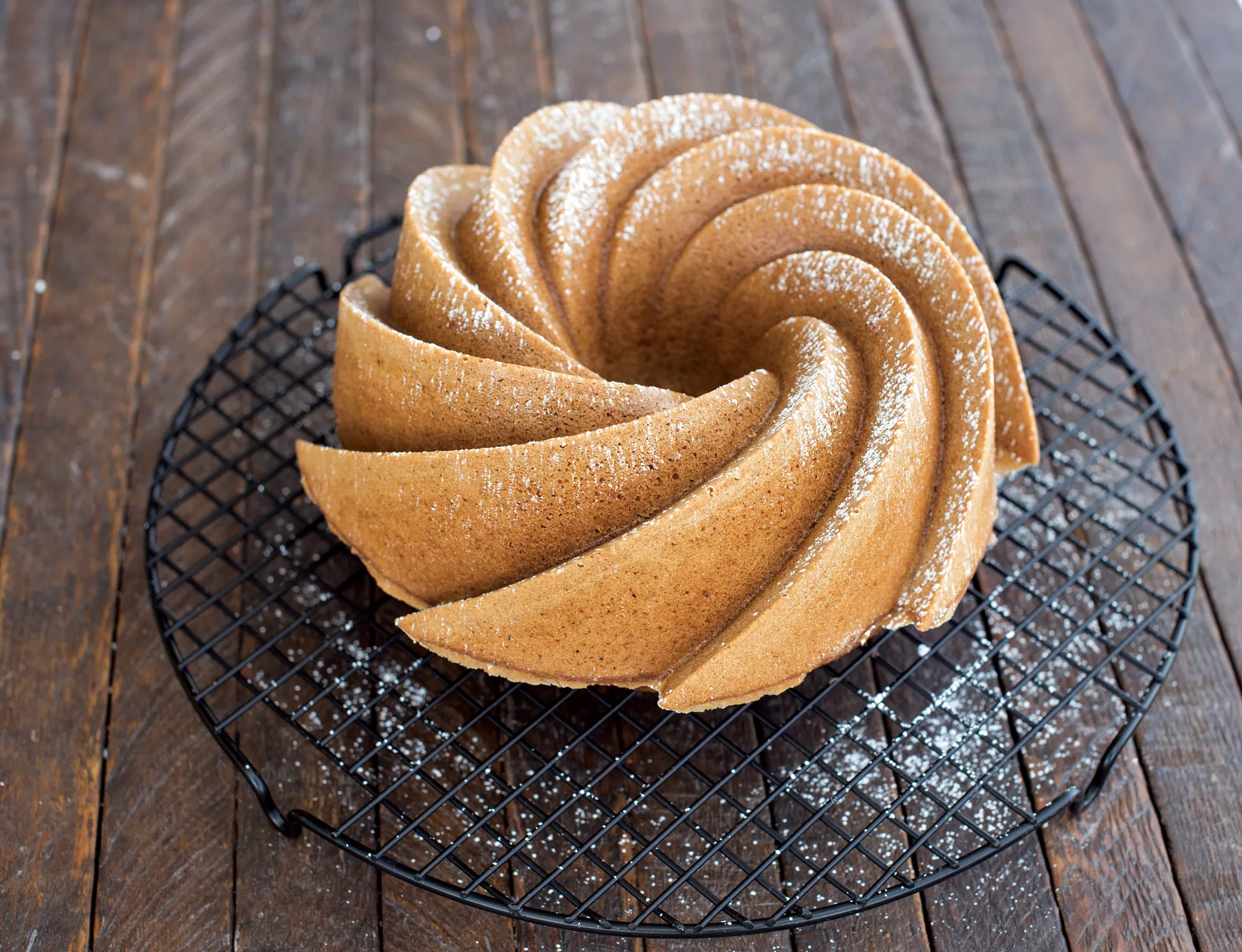Nordic Ware heritage bundt bakform guld, 2,4 L Nordic Ware