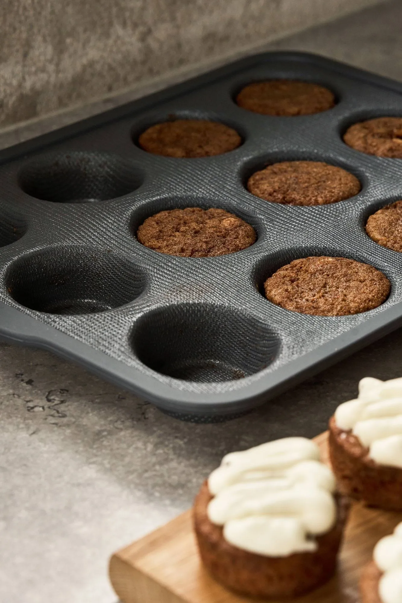 BAKE silikonform med förstärkt ram, Muffins, 12st Nordwik