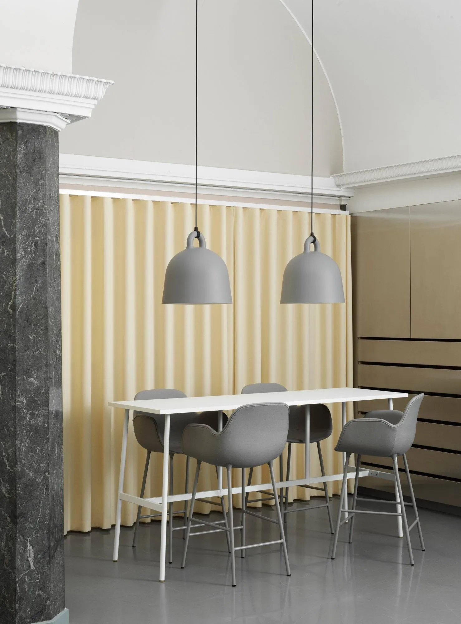 Bell lampa grå, Medium Normann Copenhagen