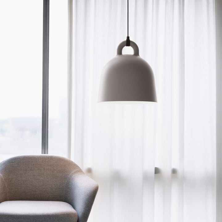 Bell lampa sand, medium Normann Copenhagen