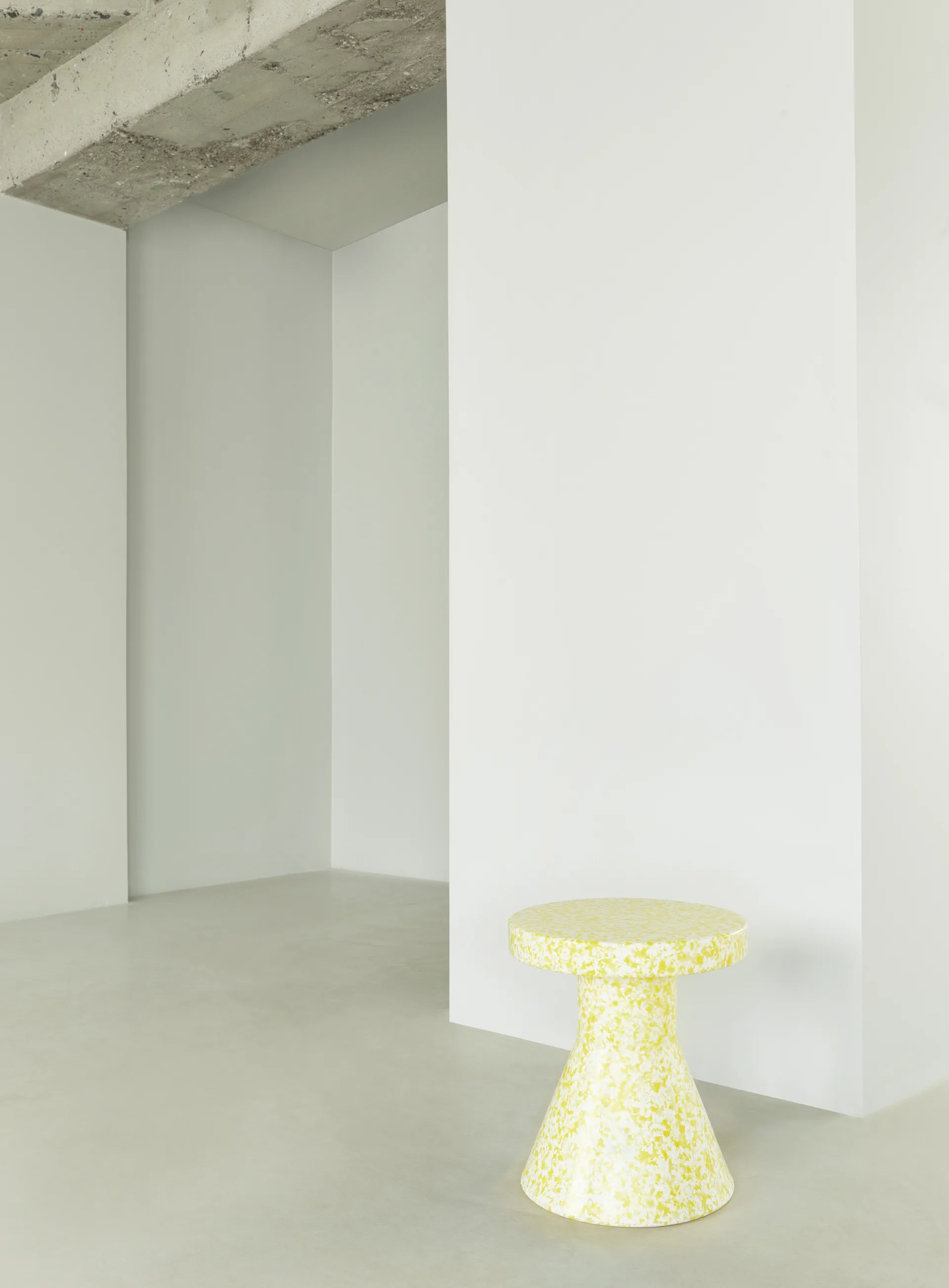 Bit Cone rund pall, Gul, Ø36x42 cm Normann Copenhagen
