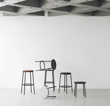 Circa pall 45 cm - Svart ek - Normann Copenhagen