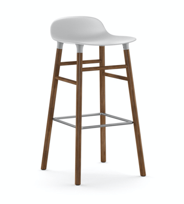 Läs mer om Normann Copenhagen Form barstol valnötsben 75 cm Vit