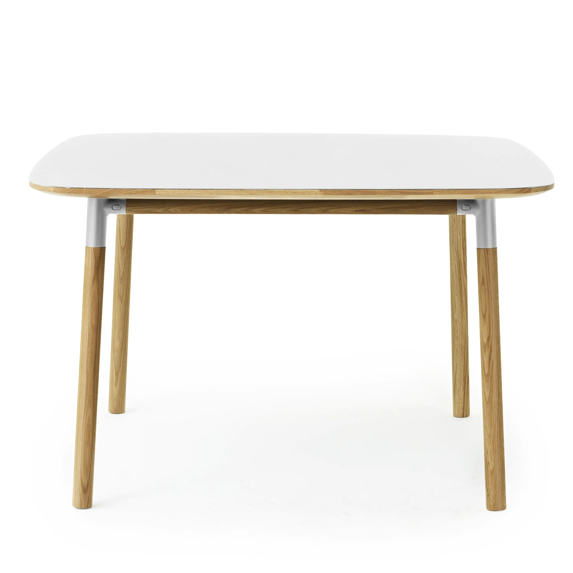 Form bord 120x120 cm, Vit Normann Copenhagen