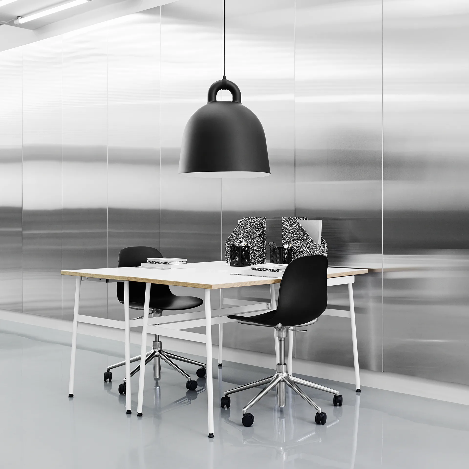 Form chair swivel 5W kontorsstol, vit, aluminium, hjul Normann Copenhagen