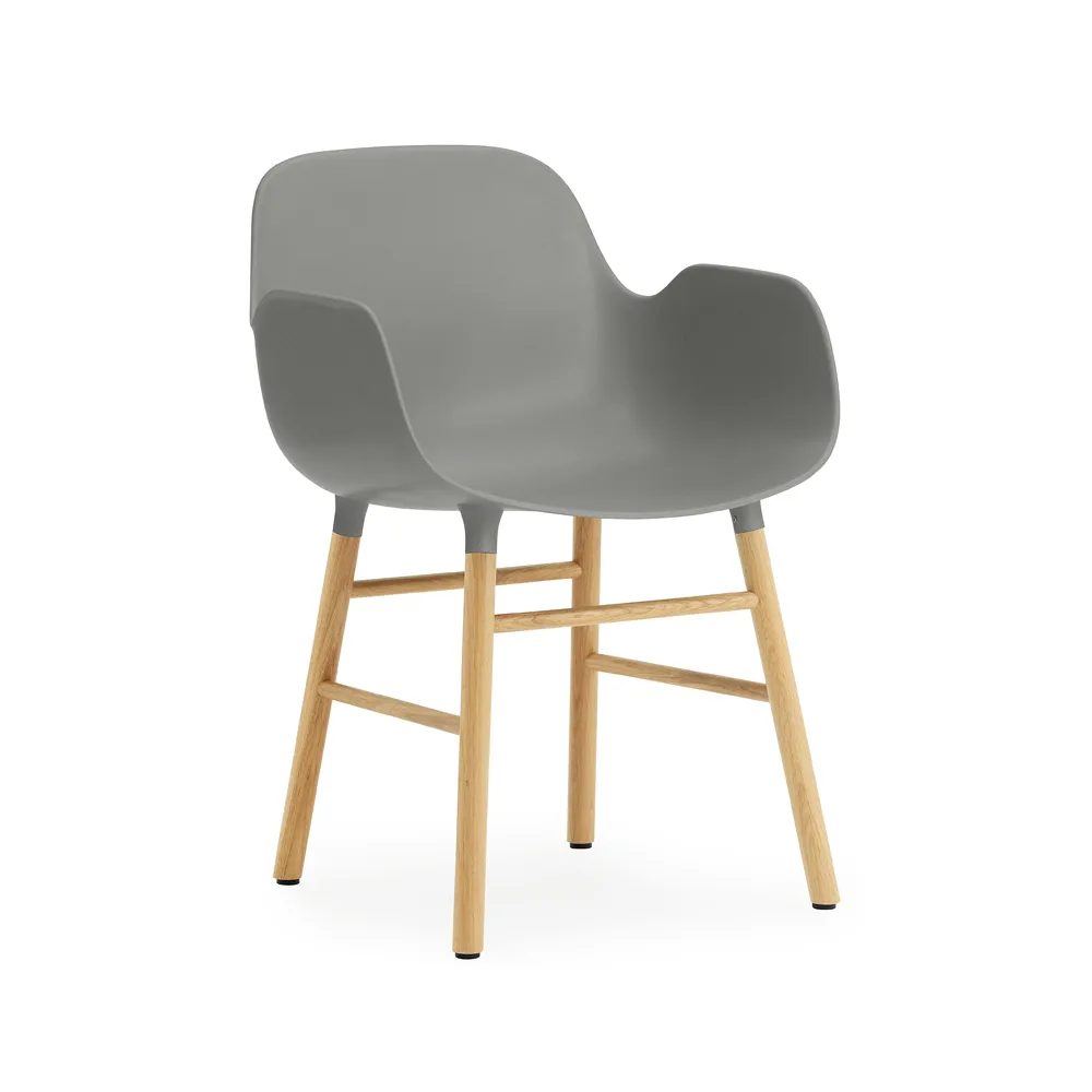 Normann Copenhagen Form karmstol grey ekben