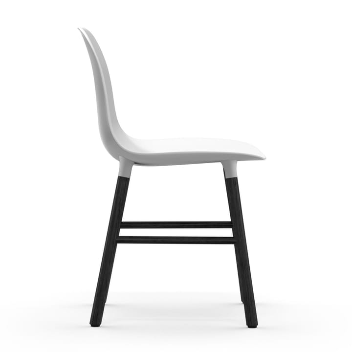Form stol svarta ben, Vit Normann Copenhagen