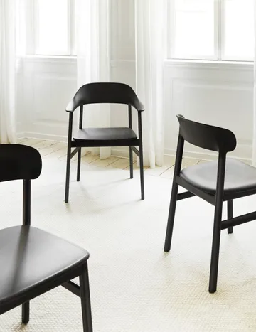 Herit karmstol rökt ek - Sand - Normann Copenhagen