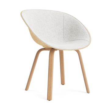 Läs mer om Normann Copenhagen Mat Armchair karmstol framsideklädd Hallingdal 110-hemp-beech